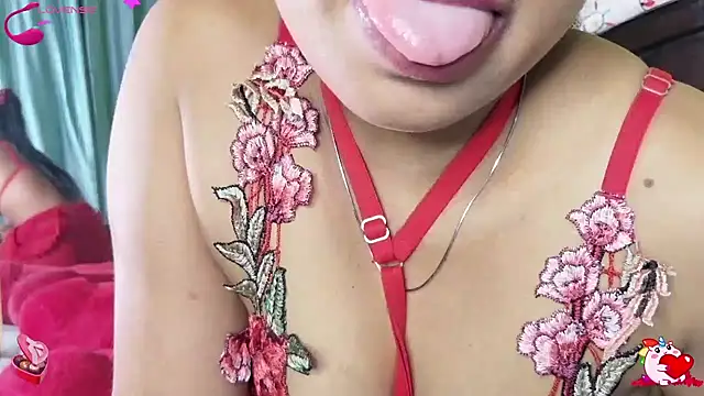 sexyhoney27 online show from December 14, 8:03 pm