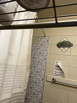 kAyLa gUrL online show from January 15, 10:32 am