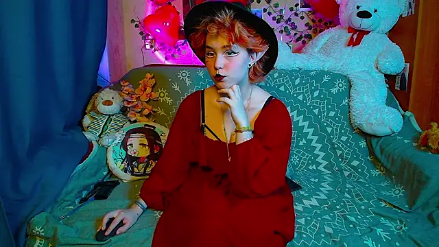 TrickyKitsune online show from February 12, 4:19 pm