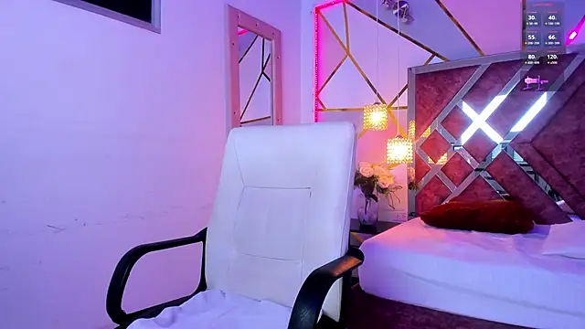 LunaPleasure online show from February 12, 7:10 am