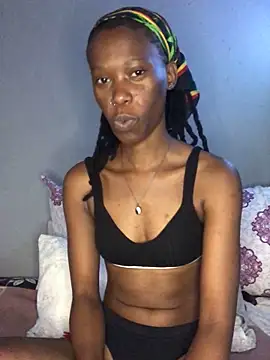 xxSexyTalia28 online show from February 21, 9:21 am