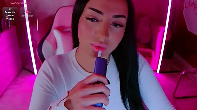 evanew  online show from November 12, 5:55 pm