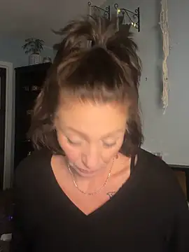 AlessasRoom online show from November 16, 9:10 am