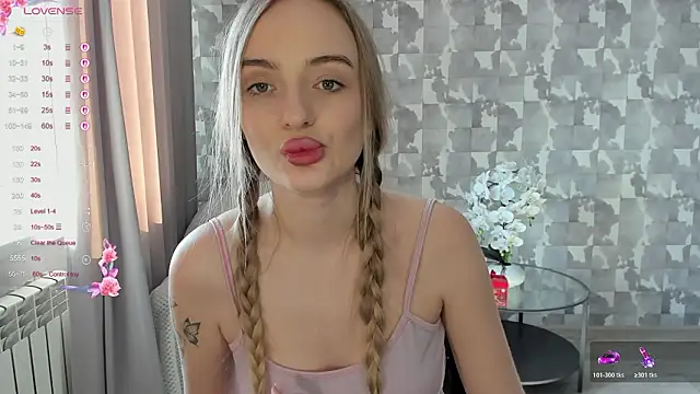 A delina online show from March 21, 8:19 am