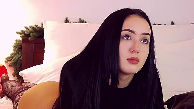 KimKhallifa online show from December 4, 6:04 am