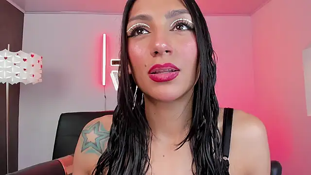 miss   evangeline online show from April 3, 2:31 am