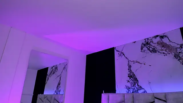 daniiphoeniixx online show from September 22, 2:37 pm