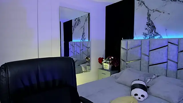 daniiphoeniixx online show from September 24, 12:26 pm