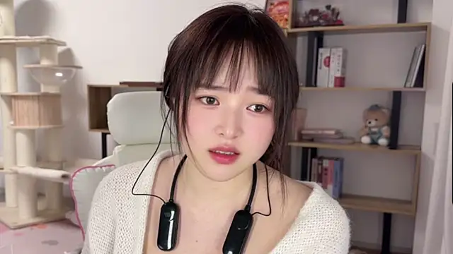 Chenjing0 online show from March 26, 1:02 pm