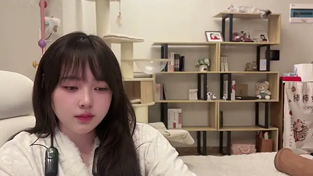 Chenjing0 online show from February 8, 1:59 pm