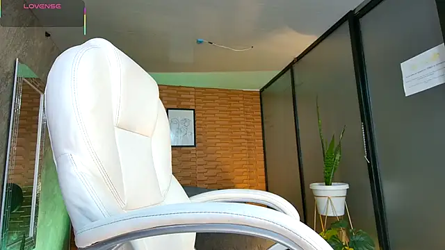 kata james online show from September 20, 7:56 pm