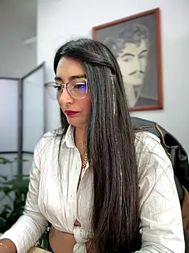 BELLA--26 online show from January 6, 6:33 pm