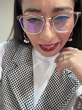 BELLA--26 online show from September 23, 2:15 pm