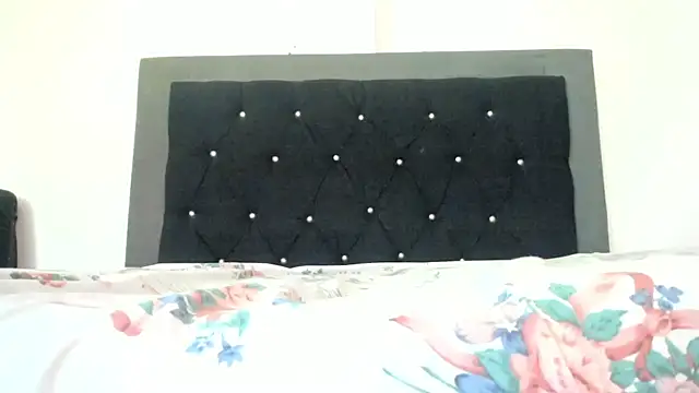 violetadumsper online show from September 23, 4:10 am