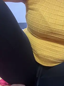 Red-Magic-25 online show from December 22, 10:07 am