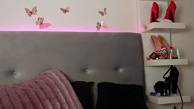 TanyaKros online show from November 6, 5:57 am