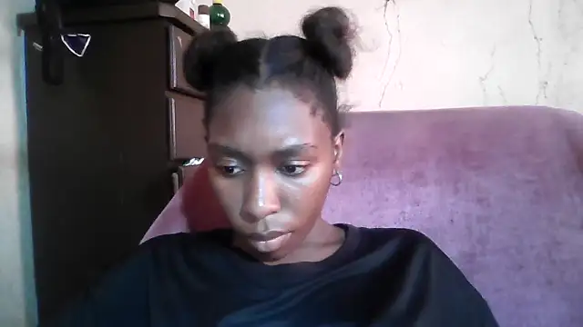 Hotdaily04 online show from September 18, 8:35 am