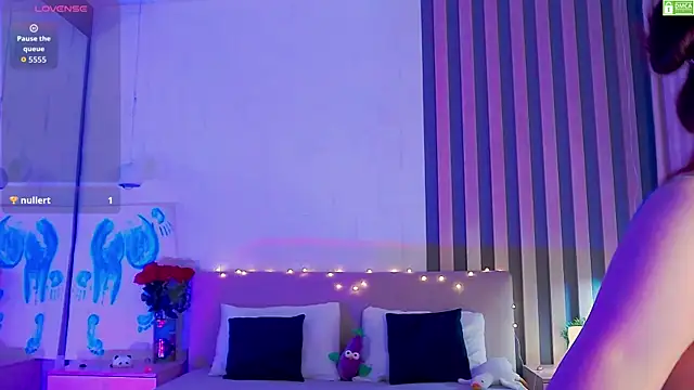 Emma plux online show from September 16, 8:11 am