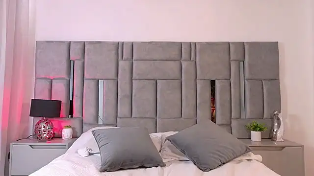 Karla Hudsson online show from October 1, 2:11 pm