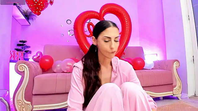 BelovedKhloee online show from March 1, 9:25 pm