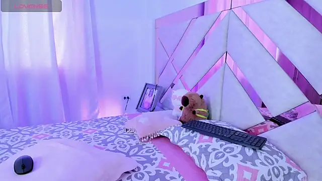 trissha xk1 online show from October 10, 11:59 am