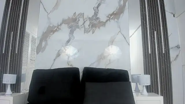 Kim Lennon online show from October 18, 1:47 pm