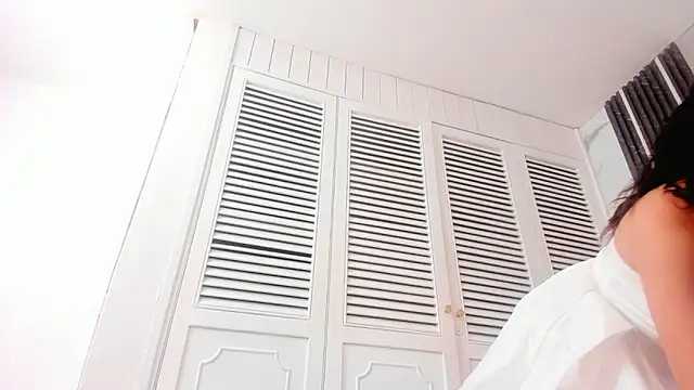 Kim Lennon online show from September 29, 2:22 pm