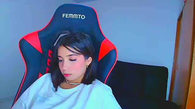 Rousse violett online show from September 18, 9:57 pm