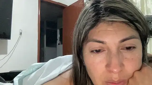 LunaBeya online show from November 28, 4:26 am