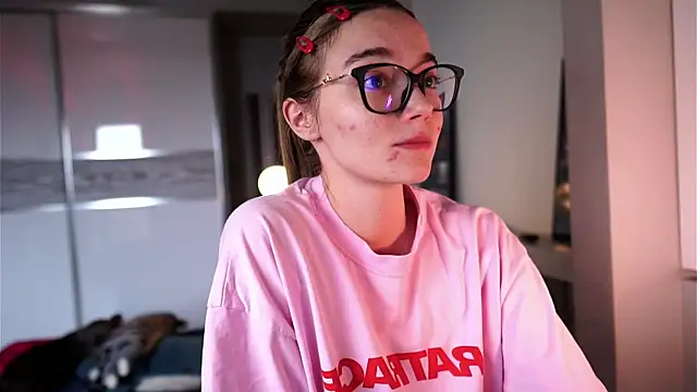 ileanacampbe online show from October 25, 7:27 am