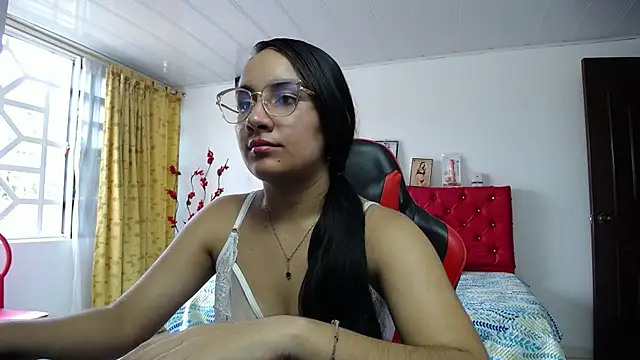 Maylin horny19 online show from March 23, 7:20 pm