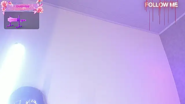 Elise-Leyton online show from February 4, 7:39 pm