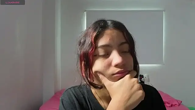 Lovelyamyy online show from November 24, 12:51 pm