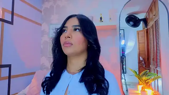 CharlotteGraay online show from April 9, 8:03 pm