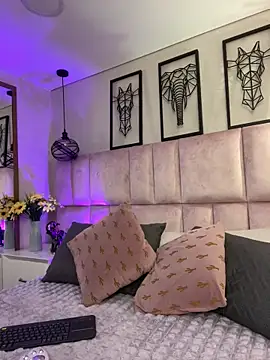 Sara  collins   online show from September 10, 2:50 pm