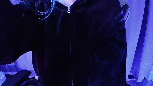 Kimlennox  online show from February 9, 12:02 am