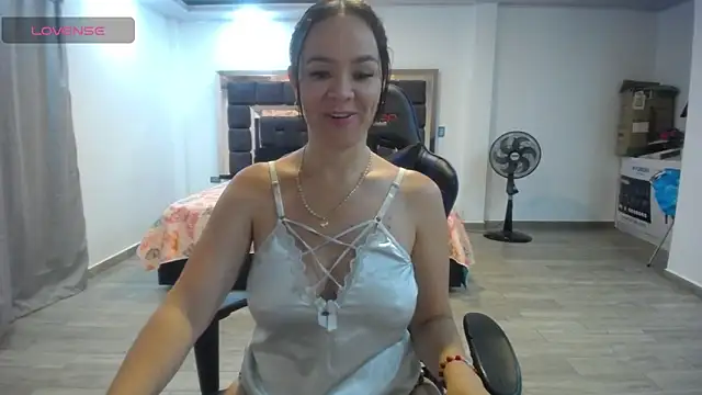 Francheskasmile online show from May 22, 5:27 am