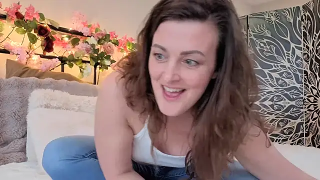 cumtomama online show from February 19, 2:38 pm