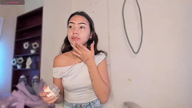 Allyson aisha online show from May 7, 3:27 pm
