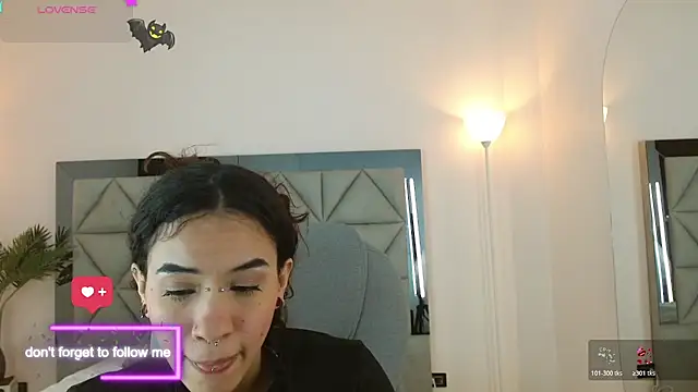 ilitzy cardona online show from January 17, 4:09 am