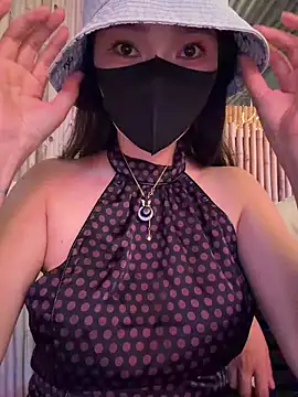 nainai2002 online show from April 4, 4:06 pm