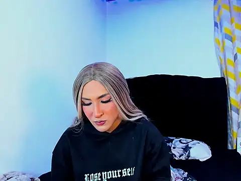 Georgina Giio online show from November 14, 8:25 am