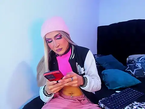 Georgina Giio online show from November 3, 2:48 am