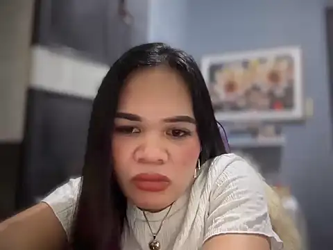 SophiaCourthaway online show from April 12, 10:12 pm