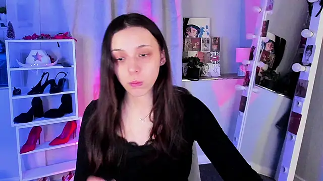 Sahara Shields online show from February 21, 9:32 am