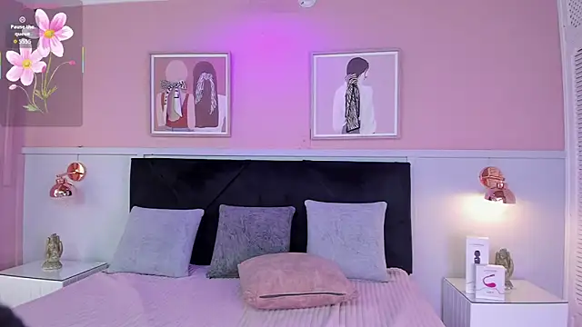 janna lopez  online show from October 1, 3:33 am