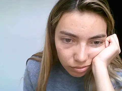 VittoriaTaylor online show from June 7, 5:53 pm