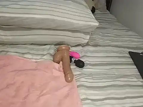 Chandy012 online show from October 17, 9:51 pm