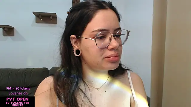 crystalll room online show from September 11, 4:46 am