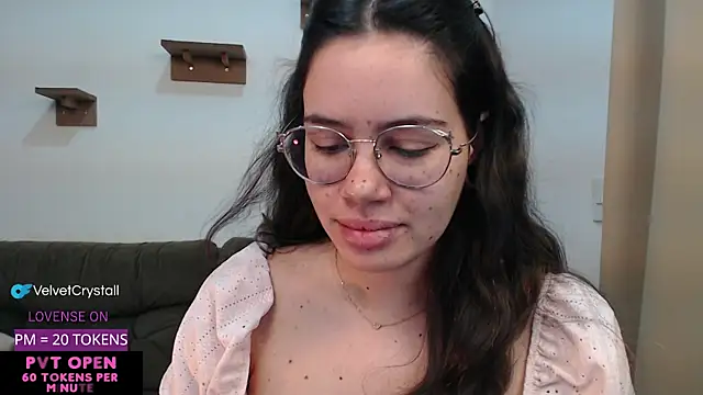 crystalll room online show from September 21, 7:29 am